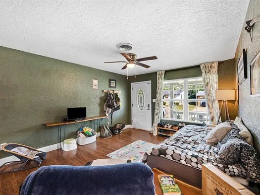 Beautiful Recently Renovated Modern House